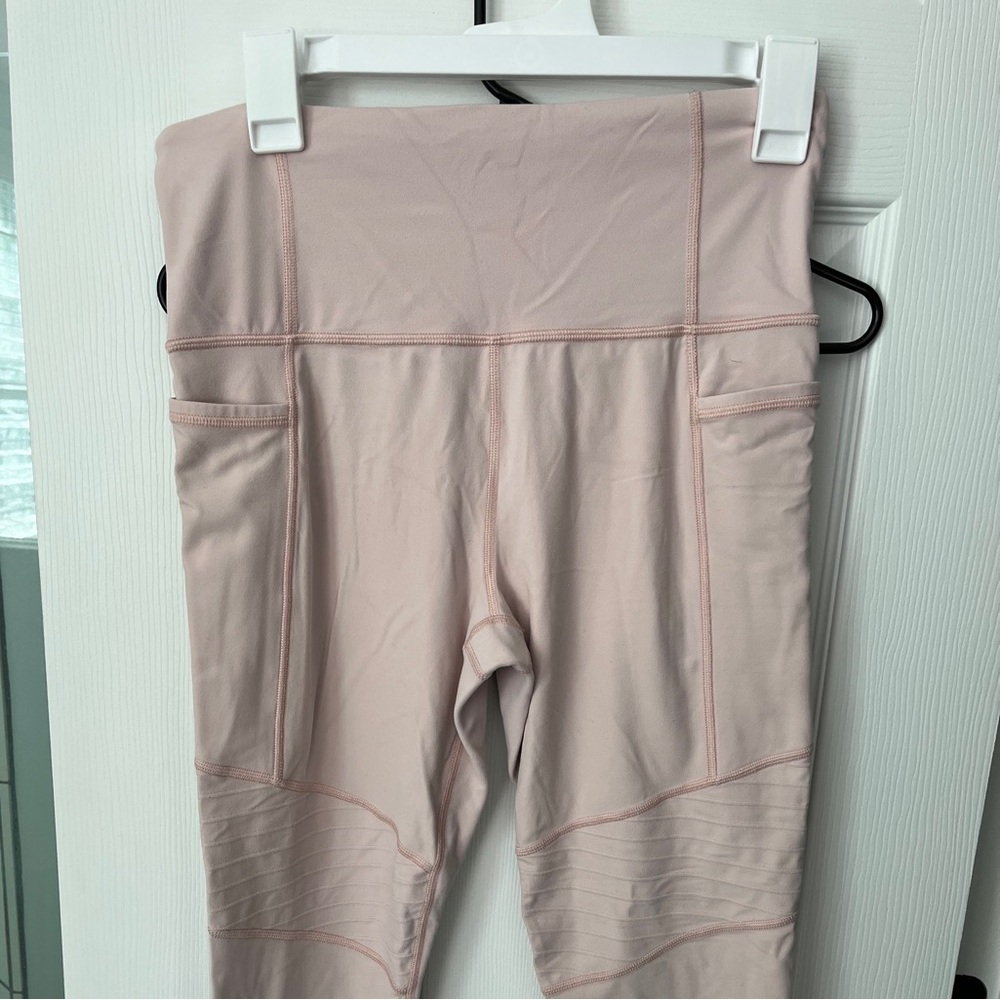 Women’s Athleta leggings